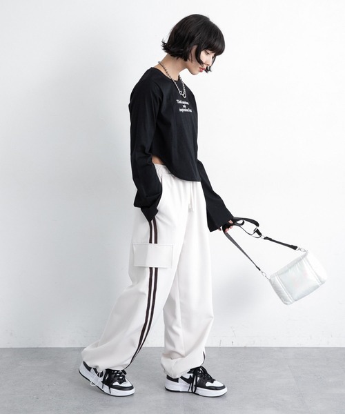 PAGEBOY（ページボーイ）の「イレヘムラメロゴロンＴ（Tシャツ/カットソー・レディース・オフホワイト/ブラック・FREE）」の11枚目の写真