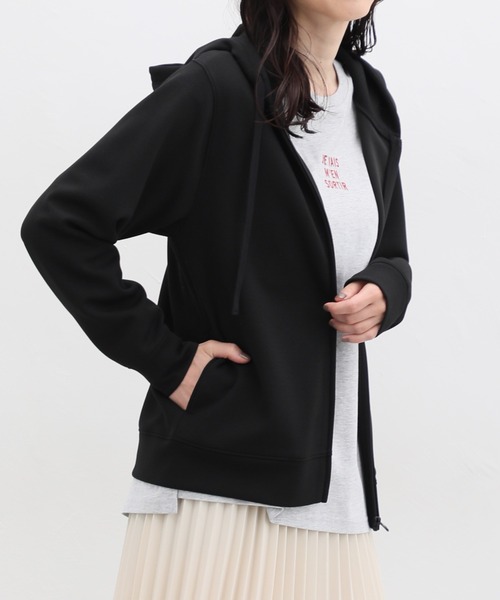 Honeys(ハニーズ)の「きれいめジップパーカー(パーカー・レディース・ブラック/ブラウン系その他/イエロー/グレー/スミクロ/ベージュ/ネイビー/グリーン/ピンク系その他・LL/3L/M/L/S)」の13枚目の写真