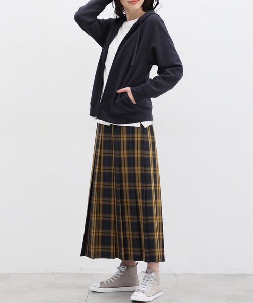 Honeys(ハニーズ)の「きれいめジップパーカー(パーカー・レディース・ブラック/ブラウン系その他/イエロー/グレー/スミクロ/ベージュ/ネイビー/グリーン/ピンク系その他・LL/3L/M/L/S)」の14枚目の写真