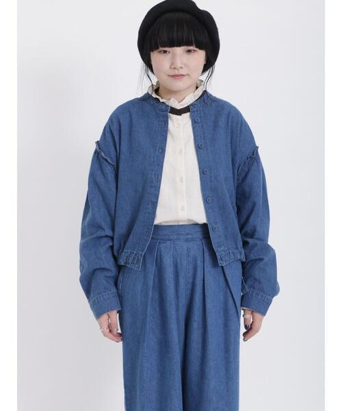 Samansa Mos2(サマンサ モスモス)の「デニム裾ドロストシャツジャケット(ノーカラージャケット・レディース・ネイビー/ブルー・F)」の8枚目の写真