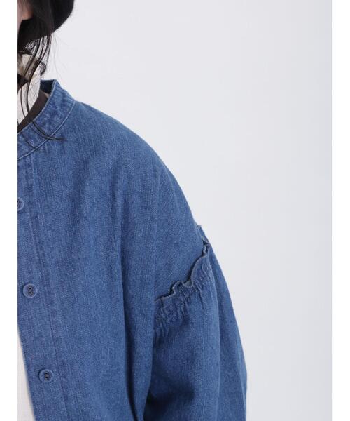 Samansa Mos2(サマンサ モスモス)の「デニム裾ドロストシャツジャケット(ノーカラージャケット・レディース・ネイビー/ブルー・F)」の12枚目の写真