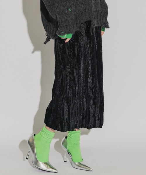 casane（カサネ）の「クラッシュベロアスカート（スカート・レディース・ブラック/グレー・FREE）」の6枚目の写真