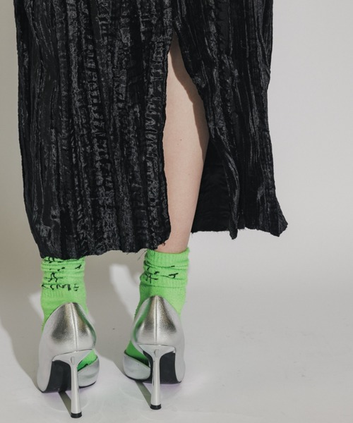 casane（カサネ）の「クラッシュベロアスカート（スカート・レディース・ブラック/グレー・FREE）」の13枚目の写真