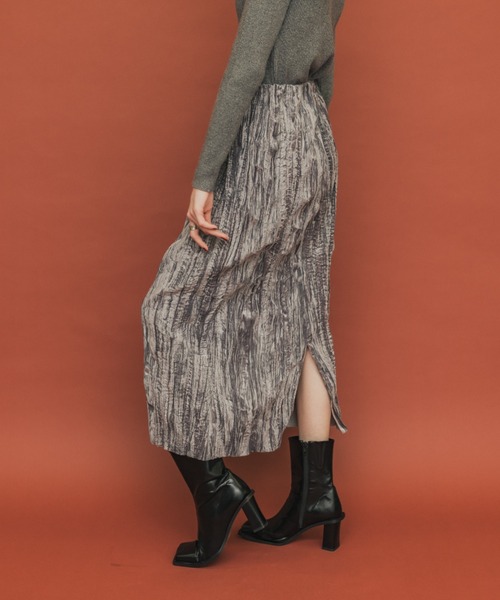 casane（カサネ）の「クラッシュベロアスカート（スカート・レディース・ブラック/グレー・FREE）」の22枚目の写真