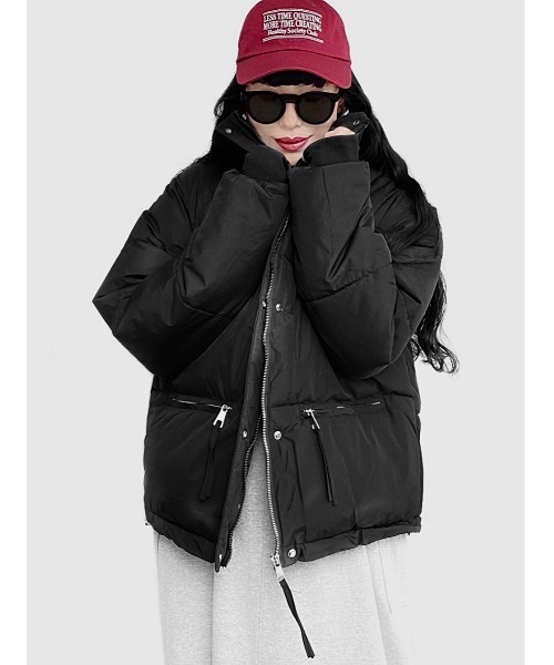 LVEU.（ラブユ.）の「【LVEU.】ショート中綿ブルゾン(Ai select) / アウター ブルゾン ジャンパー 中綿 ダウン ショート丈 暖かい ジャケット ブラック バーガンディ ワイン レッド（ダウンジャケット/コート・レディース・バーガンディー/ブラック・FREE）」の3枚目の写真