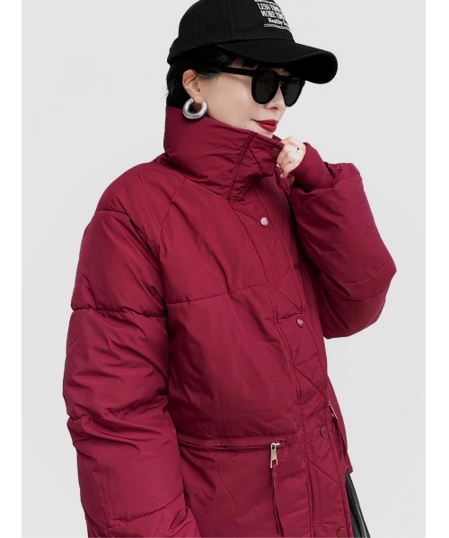 LVEU.（ラブユ.）の「【LVEU.】ショート中綿ブルゾン(Ai select) / アウター ブルゾン ジャンパー 中綿 ダウン ショート丈 暖かい ジャケット ブラック バーガンディ ワイン レッド（ダウンジャケット/コート・レディース・バーガンディー/ブラック・FREE）」の7枚目の写真