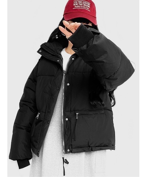 LVEU.（ラブユ.）の「【LVEU.】ショート中綿ブルゾン(Ai select) / アウター ブルゾン ジャンパー 中綿 ダウン ショート丈 暖かい ジャケット ブラック バーガンディ ワイン レッド（ダウンジャケット/コート・レディース・バーガンディー/ブラック・FREE）」の8枚目の写真