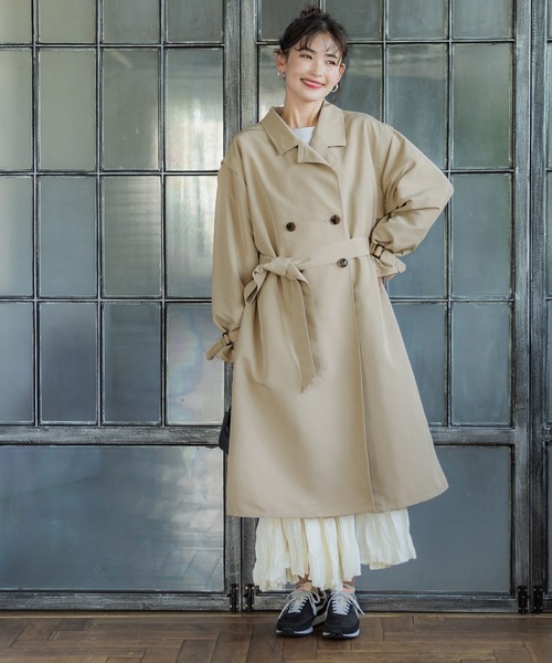 ドルガバ　ベージュ トレンチコート レディース REDYAZEL（レディアゼル）の「パフスリーブスプリングコート（トレンチ