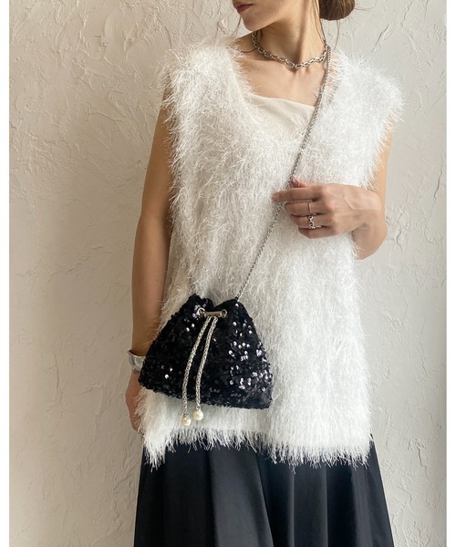 She's Closet(シーズクローゼット)の「スパンコールキラキラビジュー巾着ミニチェーンショルダーバッグ(ショルダーバッグ・レディース・ブラック/シルバー・FREE)」の15枚目の写真