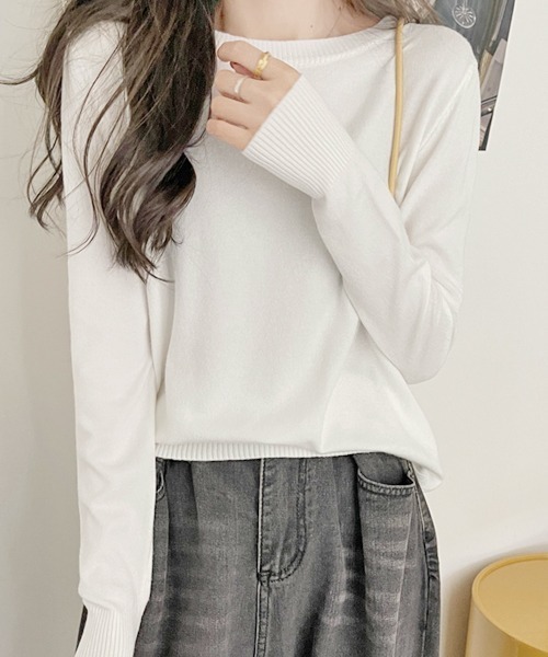 ad thie(アドティエ)の「カラー クルーネック ベーシック ニット(ニット/セーター・レディース・ベージュ/ラベンダー/ブラック/パープル/ライトグレー/ライトブルー/ホワイト/レッド/サックスブルー/ブルー/グリーン/ダークグレー/アイボリー・FREE)」の2枚目の写真