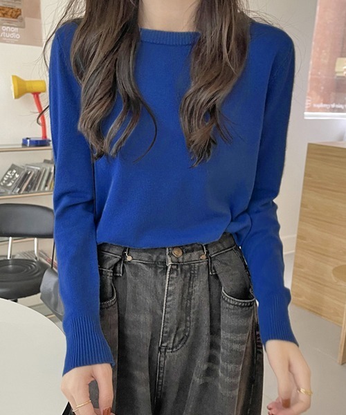 ad thie(アドティエ)の「カラー クルーネック ベーシック ニット(ニット/セーター・レディース・ベージュ/ラベンダー/ブラック/パープル/ライトグレー/ライトブルー/ホワイト/レッド/サックスブルー/ブルー/グリーン/ダークグレー/アイボリー・FREE)」の10枚目の写真