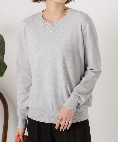 ad thie(アドティエ)の「カラー クルーネック ベーシック ニット(ニット/セーター・レディース・ベージュ/ラベンダー/ブラック/パープル/ライトグレー/ライトブルー/ホワイト/レッド/サックスブルー/ブルー/グリーン/ダークグレー/アイボリー・FREE)」の4枚目の写真