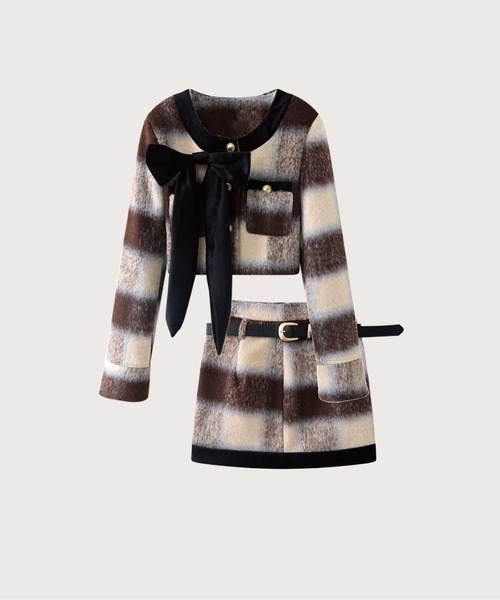 Elegant Woolly Plaid Set-Up
