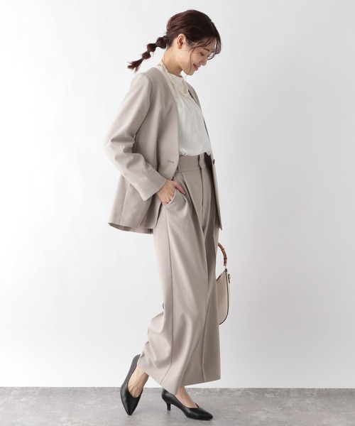 GLOBAL WORK(グローバルワーク)の「お手入れらくらくSET UPノーカラージャケット/MATINEE LINE/994058(ノーカラージャケット・レディース・ライトグレー/ライトベージュ/スミクロ・MEDIUM/LARGE/SMALL)」の4枚目の写真