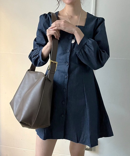 Jewelobe(ジュエローブ)の「シンセティックレザースクエアショルダーバッグ(ショルダーバッグ・レディース・ブラック/グレー・FREE)」の4枚目の写真