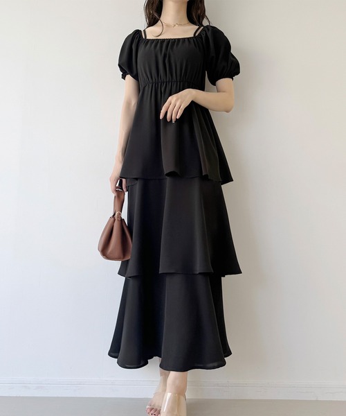 junoah(ジュノア)の「2wayオフショルティアードワンピース(ワンピース・レディース・イエロー/ホワイト/ブラック/チャコール/ピンクベージュ・X-LARGE/LARGE/MEDIUM/SMALL)」の2枚目の写真