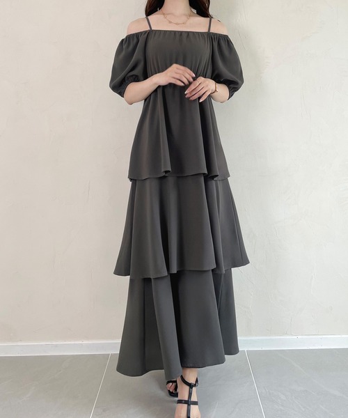 junoah(ジュノア)の「2wayオフショルティアードワンピース(ワンピース・レディース・イエロー/ホワイト/ブラック/チャコール/ピンクベージュ・X-LARGE/LARGE/MEDIUM/SMALL)」の19枚目の写真