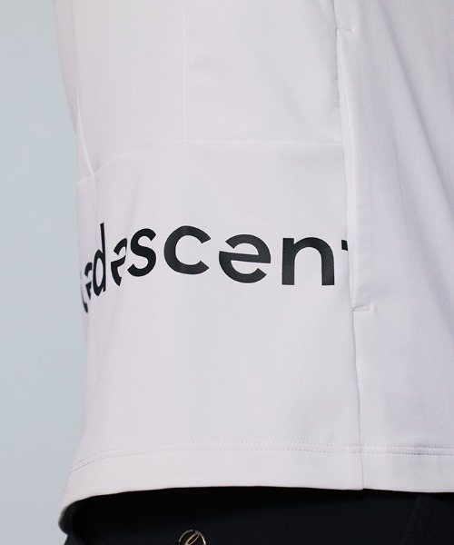 DESCENTE GOLF（デサントゴルフ）の「フルジップベアスムース