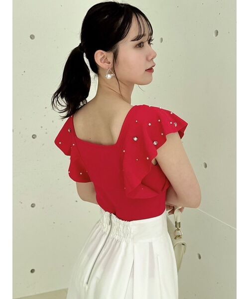 dazzlin(ダズリン)の「ラッフルビジューニットトップス(ニット/セーター・レディース・オフホワイト/ネイビー/ピンク/ブルー/レッド・FREE)」の8枚目の写真