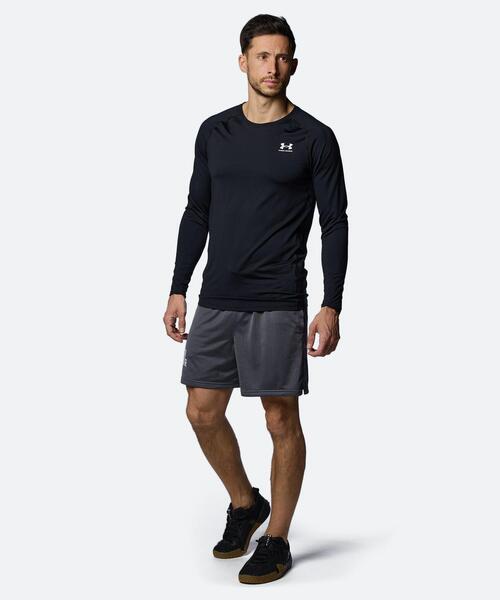 UNDER ARMOUR(アンダーアーマー)の「UAヒートギア フィッティド ロングスリーブ シャツ(トレーニング/メンズ)(Tシャツ/カットソー・メンズ・ブラック・S/XXL/XL/L/M/3XL)」の3枚目の写真