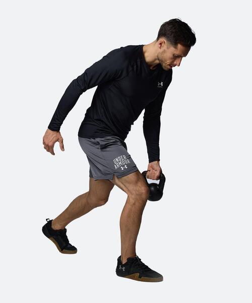 UNDER ARMOUR(アンダーアーマー)の「UAヒートギア フィッティド ロングスリーブ シャツ(トレーニング/メンズ)(Tシャツ/カットソー・メンズ・ブラック・S/XXL/XL/L/M/3XL)」の6枚目の写真
