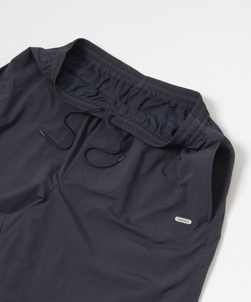Farah ナイロンパンツブラックファーラー FARAH (ファーラー) Two Tuck Wide Tapered Pants FR0401-M4022