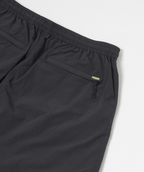 FARAH(ファーラー)の「FARAH Nylon Jogger Pants(その他パンツ・メンズ・ネイビー/ブラック・MEDIUM/LARGE/X-LARGE)」の13枚目の写真