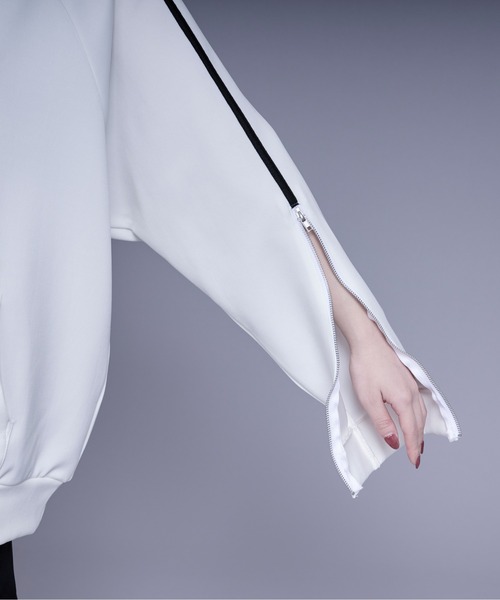 Ellno Loset（エルノロゼット）の「2wayスリットZIPポンチフーディー（パーカー・メンズ・オフホワイト/ブラック・MEDIUM/SMALL/LARGE）」の10枚目の写真