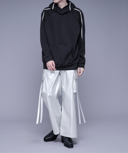 Ellno Loset（エルノロゼット）の「2wayスリットZIPポンチフーディー（パーカー・メンズ・オフホワイト/ブラック・MEDIUM/SMALL/LARGE）」の17枚目の写真