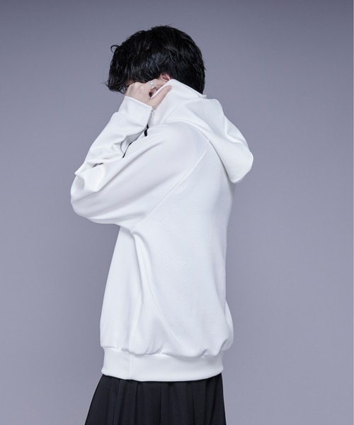 Ellno Loset（エルノロゼット）の「2wayスリットZIPポンチフーディー（パーカー・メンズ・オフホワイト/ブラック・MEDIUM/SMALL/LARGE）」の7枚目の写真