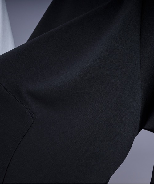 Ellno Loset（エルノロゼット）の「2wayスリットZIPポンチフーディー（パーカー・メンズ・オフホワイト/ブラック・MEDIUM/SMALL/LARGE）」の11枚目の写真