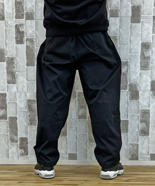 TopIsm(トップイズム)の「裾ドローコード付 無地パラシュートパンツ(その他パンツ・メンズ・ホワイト/グレイッシュベージュ/カーキ/ブラック・M/L/XL)」の16枚目の写真