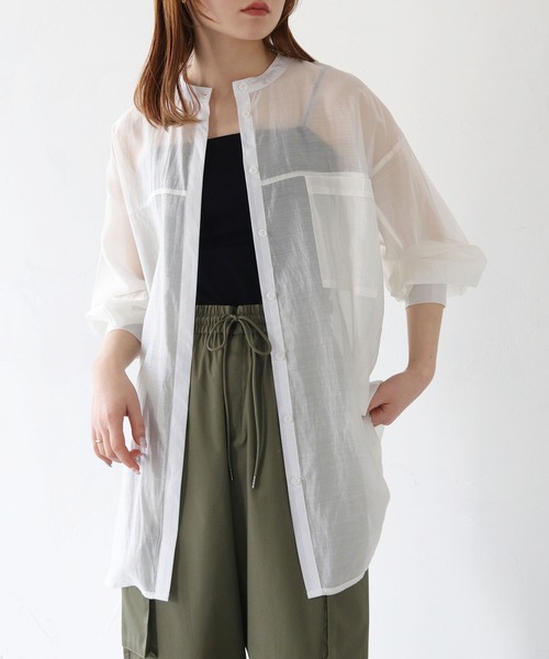 HER CLOSET（ハークローゼット）の「【vingtrois】シアーオーバーシャツ（シャツ/ブラウス・レディース・オフホワイト/ブラック/ライトベージュ・M）」の2枚目の写真