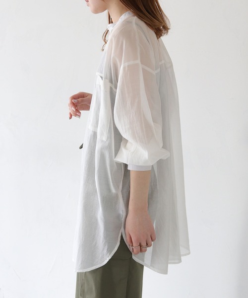HER CLOSET（ハークローゼット）の「【vingtrois】シアーオーバーシャツ（シャツ/ブラウス・レディース・オフホワイト/ブラック/ライトベージュ・M）」の9枚目の写真