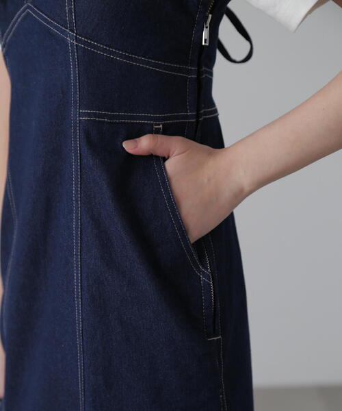 FREE'S MART（フリーズマート）の「ライトオンスデニムマーメイドキャミワンピース（ワンピース・レディース・ワンウォッシュ/ライトインディゴブルー・MEDIUM/SMALL）」の17枚目の写真