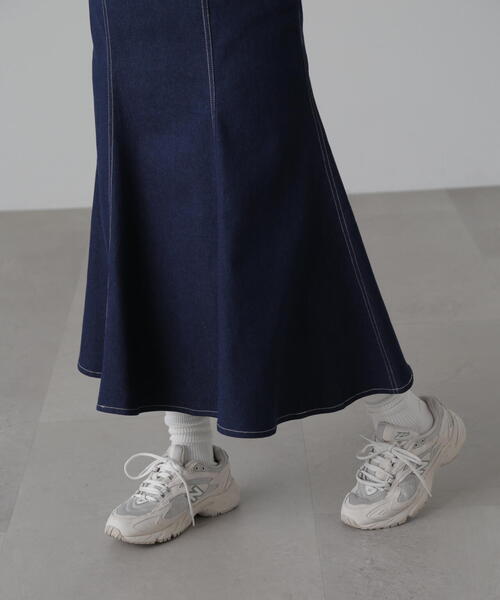 FREE'S MART（フリーズマート）の「ライトオンスデニムマーメイドキャミワンピース（ワンピース・レディース・ワンウォッシュ/ライトインディゴブルー・MEDIUM/SMALL）」の13枚目の写真