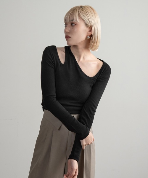 Amiur(エミレ)の「nuance neck line tops / ニュアンスネックライントップス(Tシャツ/カットソー・レディース・ミント/アイボリー/ブラック/ブラウン・FREE)」の15枚目の写真