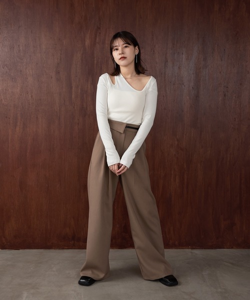 Amiur(エミレ)の「nuance neck line tops / ニュアンスネックライントップス(Tシャツ/カットソー・レディース・ミント/アイボリー/ブラック/ブラウン・FREE)」の9枚目の写真