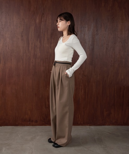 Amiur(エミレ)の「nuance neck line tops / ニュアンスネックライントップス(Tシャツ/カットソー・レディース・ミント/アイボリー/ブラック/ブラウン・FREE)」の8枚目の写真