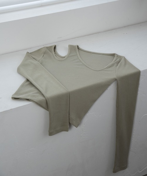 Amiur(エミレ)の「nuance neck line tops / ニュアンスネックライントップス(Tシャツ/カットソー・レディース・ミント/アイボリー/ブラック/ブラウン・FREE)」の12枚目の写真