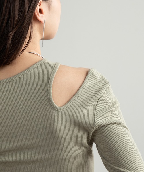 Amiur(エミレ)の「nuance neck line tops / ニュアンスネックライントップス(Tシャツ/カットソー・レディース・ミント/アイボリー/ブラック/ブラウン・FREE)」の21枚目の写真