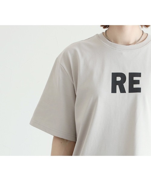 reca(レカ)の「前後ロゴプリントTシャツ(Tシャツ/カットソー・レディース・ホワイト系その他/ベージュ系その他/ホワイト系その他2/グレー系その他・FREE)」の5枚目の写真