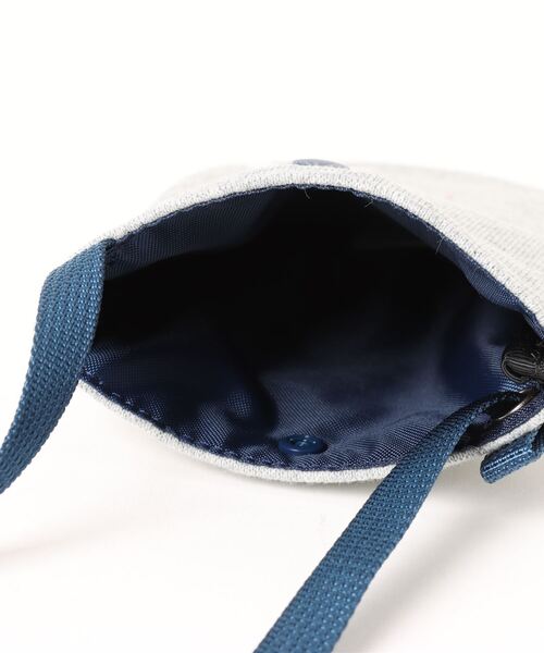 CHUMS(チャムス)の「【CHUMS/チャムス】 Minimal Shoulder Bag Sweat(ショルダーバッグ・メンズ・ブラック/ネイビー/イエロー/その他1/その他2/その他3/ヘザーグレー/その他5/その他4/その他7/その他6・FREE)」の13枚目の写真