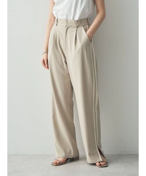 YECCA VECCA(イェッカヴェッカ)の「サイドラインストレートパンツ(その他パンツ・レディース・モカ/ベージュ・M/S)」の14枚目の写真