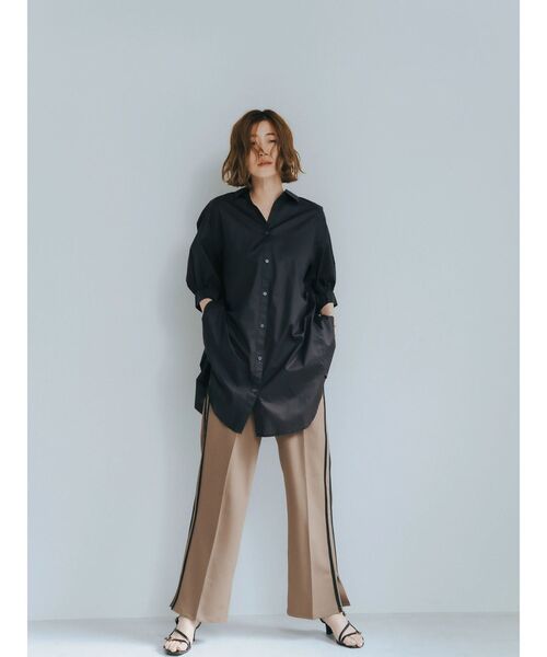 YECCA VECCA(イェッカヴェッカ)の「サイドラインストレートパンツ(その他パンツ・レディース・モカ/ベージュ・M/S)」の6枚目の写真