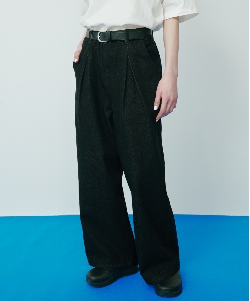 KACCO(カッコ)の「《ユニセックスアイテム》LOOSE BAGGY DENIM / ルーズバギーデニム(デニムパンツ・メンズ・ホワイト/ブラック/ブルー・LARGE/MEDIUM/SMALL)」の1枚目の写真