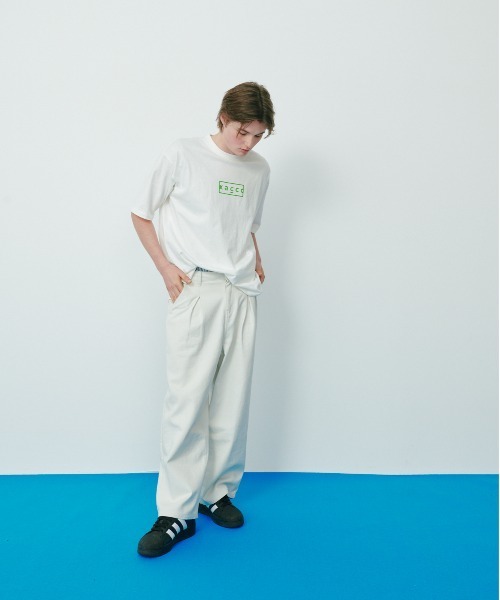 KACCO(カッコ)の「《ユニセックスアイテム》LOOSE BAGGY DENIM / ルーズバギーデニム(デニムパンツ・メンズ・ホワイト/ブラック/ブルー・LARGE/MEDIUM/SMALL)」の6枚目の写真