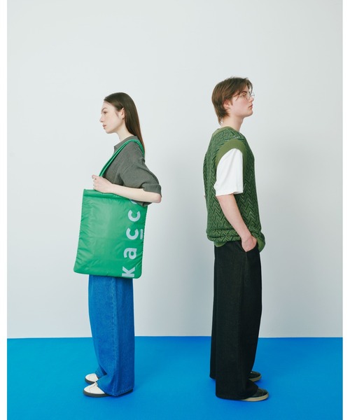 KACCO(カッコ)の「《ユニセックスアイテム》LOOSE BAGGY DENIM / ルーズバギーデニム(デニムパンツ・メンズ・ホワイト/ブラック/ブルー・LARGE/MEDIUM/SMALL)」の5枚目の写真