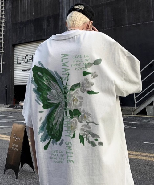 MGV(エムジーヴィー)の「Street Butterfly Back Print T-shirt(Tシャツ/カットソー・メンズ・ホワイト/アイボリー/ブラウン/ブラック/グリーン/レッド・MEDIUM/LARGE/X-LARGE)」の9枚目の写真