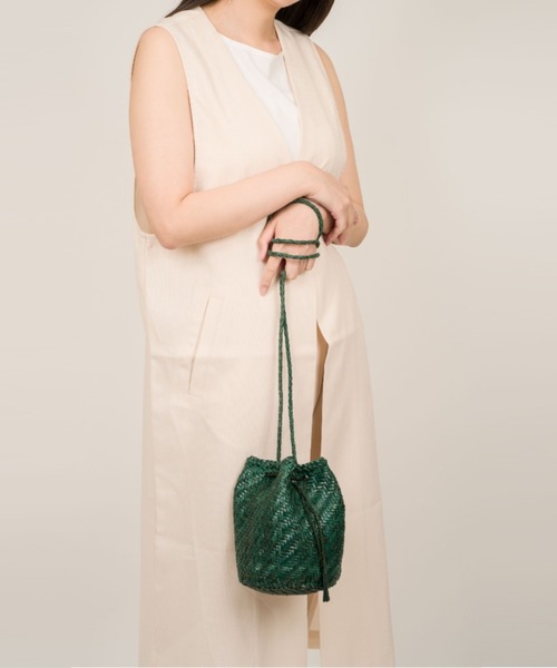 Dragon Diffusion（ドラゴンディフュージョン）の「【DRAGON DIFFUSION/ドラゴンディフュージョン】メッシュ レザー 巾着バッグ ショルダーバッグ（ショルダーバッグ・レディース・ホワイト/ダークグリーン/ダークブラウン/ブラウン/ベージュ/ブラック/カーキ・FREE）」の14枚目の写真